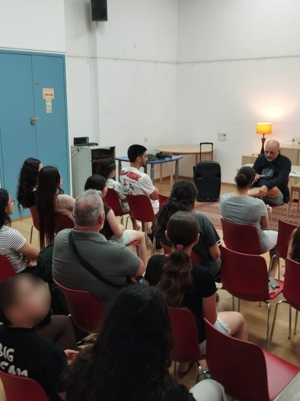 מפגש שהתקיים עם סופר הילדים גיורא חמיצר